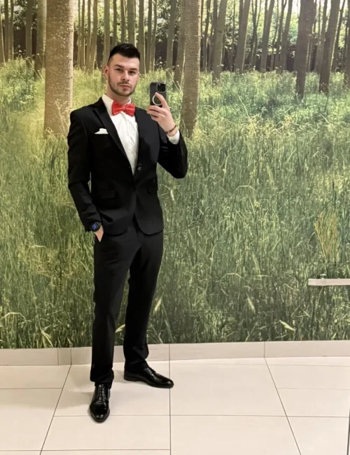Golden photo 1, european, average, brunette, 185 cm, 77 kg, Hong Kong