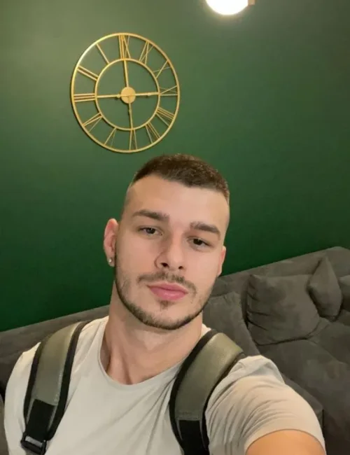 Golden photo 5, european, average, brunette, 185 cm, 77 kg, Hong Kong