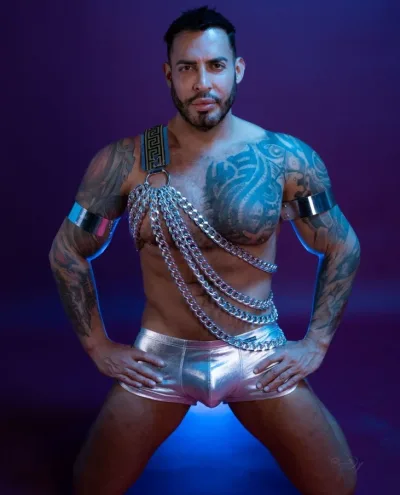 Viktor photo 1, asian, average, brunette, 180 cm, 79 kg, Hong Kong