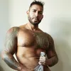 Viktor photo 12, asian, average, brunette, 180 cm, 79 kg, Hong Kong