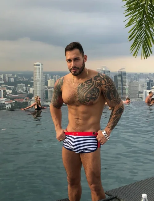 Viktor photo 18, asian, average, brunette, 180 cm, 79 kg, Hong Kong
