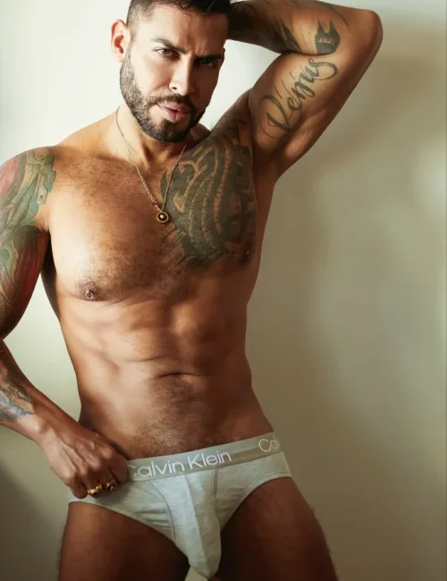 Viktor photo 2, asian, average, brunette, 180 cm, 79 kg, Hong Kong