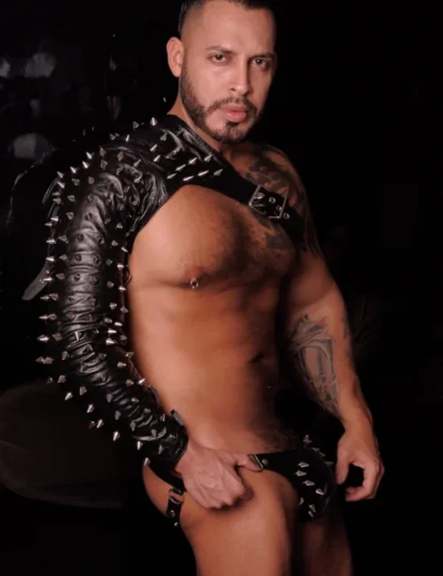 Viktor photo 20, asian, average, brunette, 180 cm, 79 kg, Hong Kong