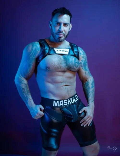 Viktor photo 8, asian, average, brunette, 180 cm, 79 kg, Hong Kong