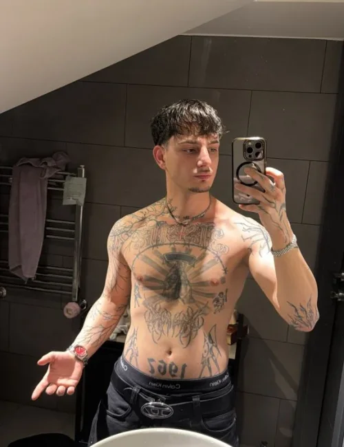 Cem photo 8, asian, average, brunette, 175 cm, 70 kg, Hong Kong