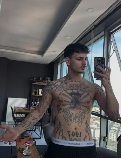 Cem photo 9, asian, average, brunette, 175 cm, 70 kg, Hong Kong