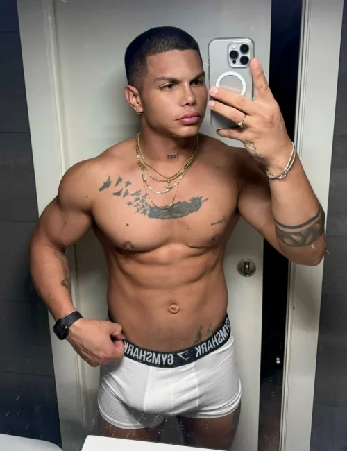Tommy photo 1, asian, curvy, black hair, 180 cm, 93 kg, Hong Kong
