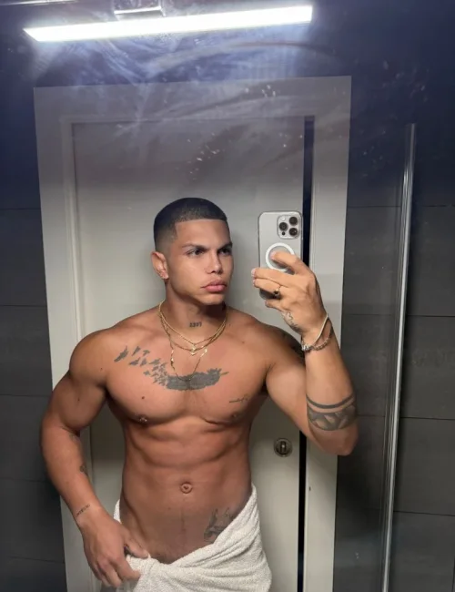 Tommy photo 2, asian, curvy, black hair, 180 cm, 93 kg, Hong Kong