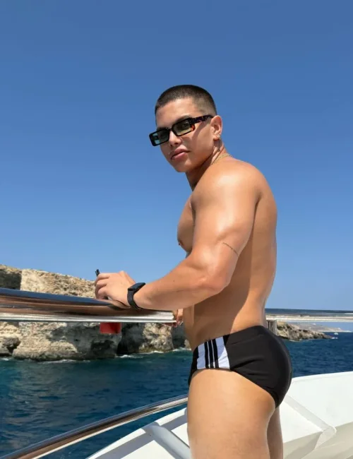Tommy photo 6, asian, curvy, black hair, 180 cm, 93 kg, Hong Kong
