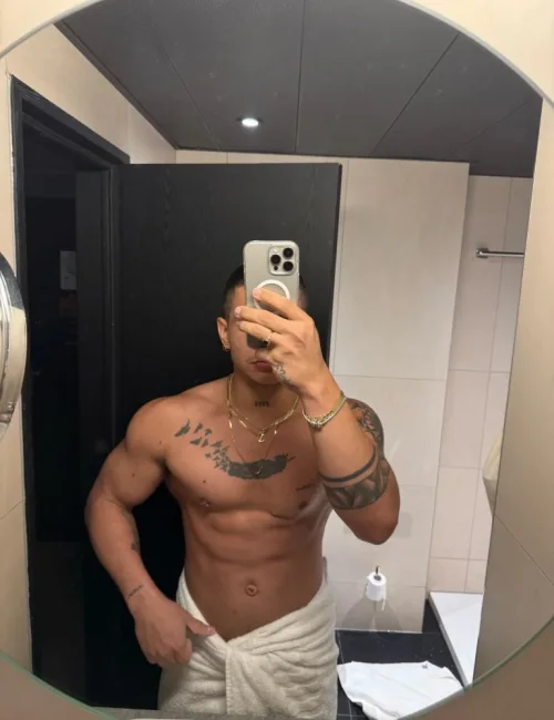 Tommy photo 9, asian, curvy, black hair, 180 cm, 93 kg, Hong Kong
