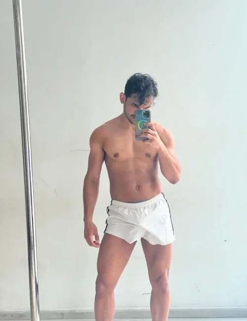 Alfred photo 4, ebony, athletic, black hair, 173 cm, 63 kg, Hong Kong