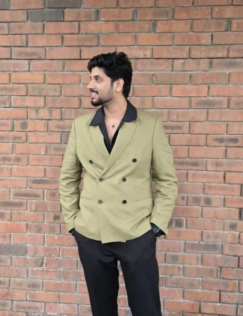 Vivek photo 6, asian, curvy, black hair, 180 cm, 86 kg, Hong Kong