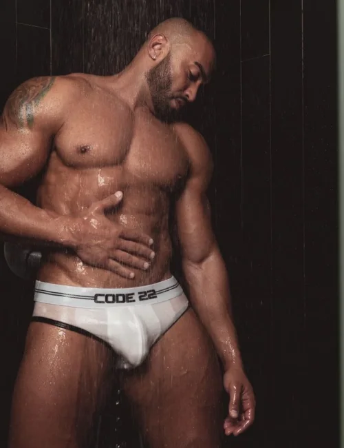 Charles photo 1, european, busty, brunette, 178 cm, 105 kg, Hong Kong