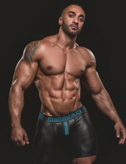 Charles photo 19, european, busty, brunette, 178 cm, 105 kg, Hong Kong