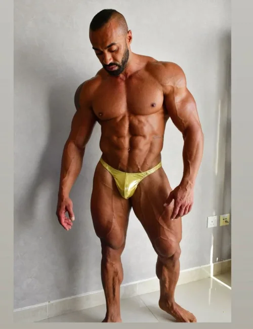 Charles photo 26, european, busty, brunette, 178 cm, 105 kg, Hong Kong