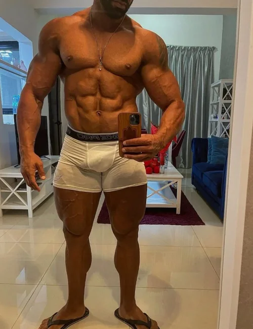 Charles photo 33, european, busty, brunette, 178 cm, 105 kg, Hong Kong