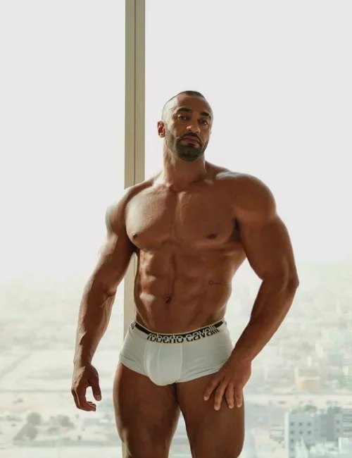 Charles photo 34, european, busty, brunette, 178 cm, 105 kg, Hong Kong
