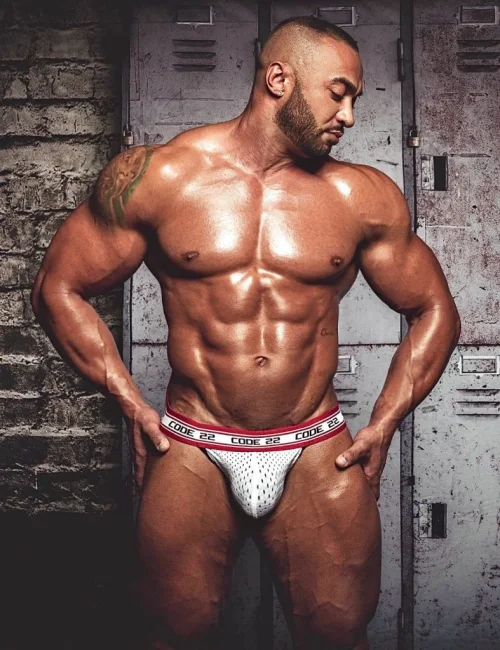 Charles photo 39, european, busty, brunette, 178 cm, 105 kg, Hong Kong
