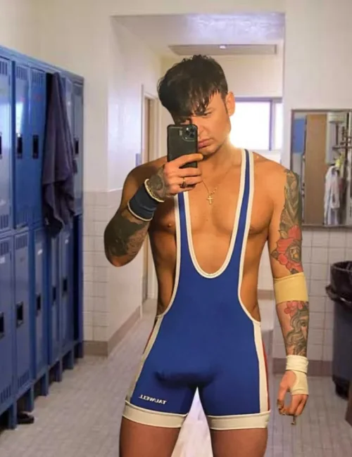 Vince photo 1, asian, average, brunette, 185 cm, 83 kg, Hong Kong