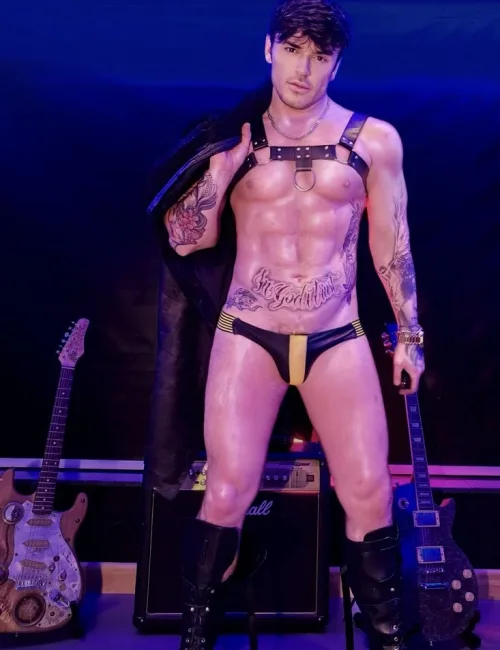 Vince photo 2, asian, average, brunette, 185 cm, 83 kg, Hong Kong