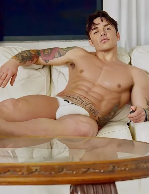 Vince photo 6, asian, average, brunette, 185 cm, 83 kg, Hong Kong