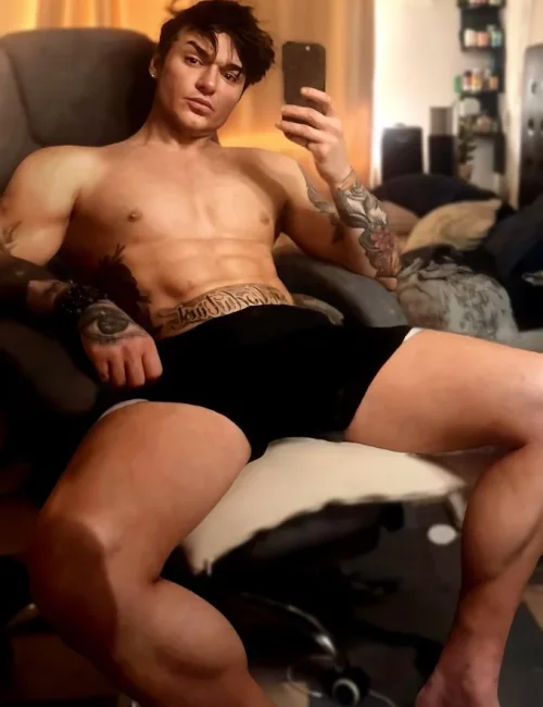 Vince photo 8, asian, average, brunette, 185 cm, 83 kg, Hong Kong