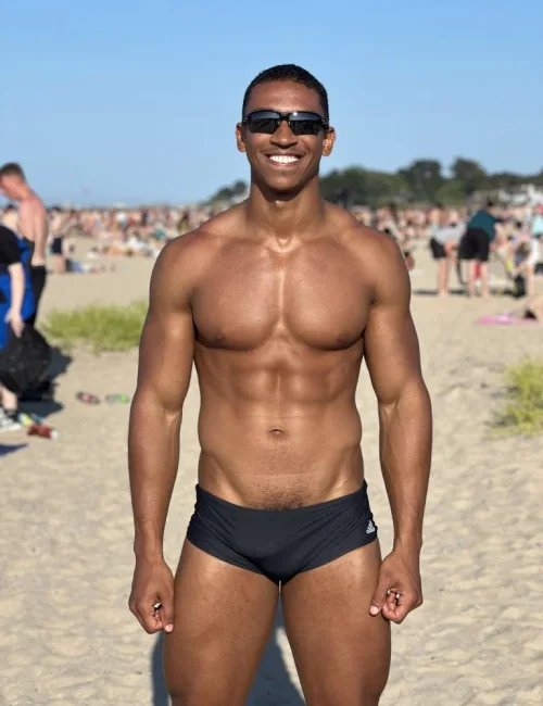 Sebastian photo 12, ebony, curvy, black hair, 183 cm, 90 kg, Hong Kong