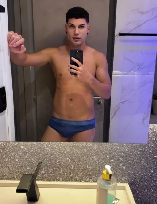 Kauan photo 5, asian, athletic, blonde hair, 183 cm, 63 kg, Hong Kong