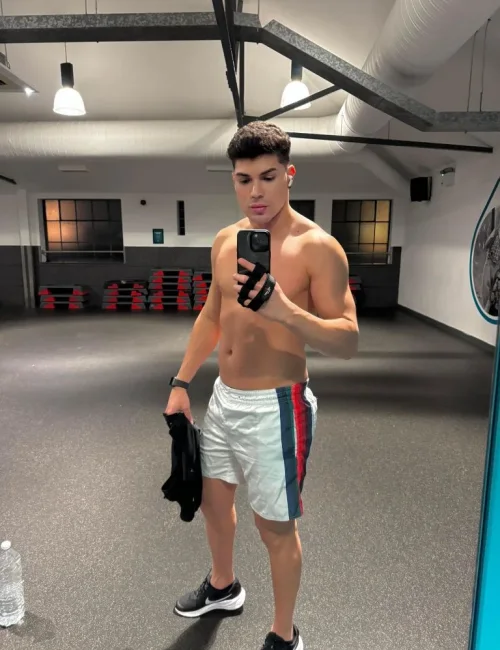 Kauan photo 6, asian, athletic, blonde hair, 183 cm, 63 kg, Hong Kong
