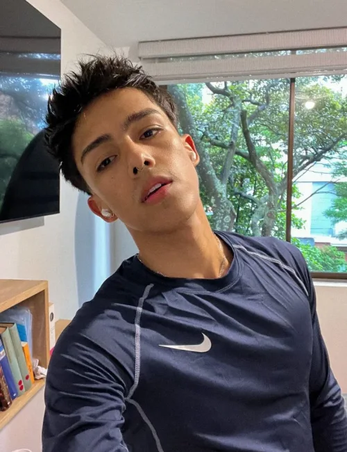 Lorenz photo 1, asian, athletic, black hair, 173 cm, 56 kg, Hong Kong