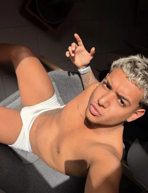 Lorenzo photo 3, asian, athletic, blonde hair, 170 cm, 56 kg, Hong Kong