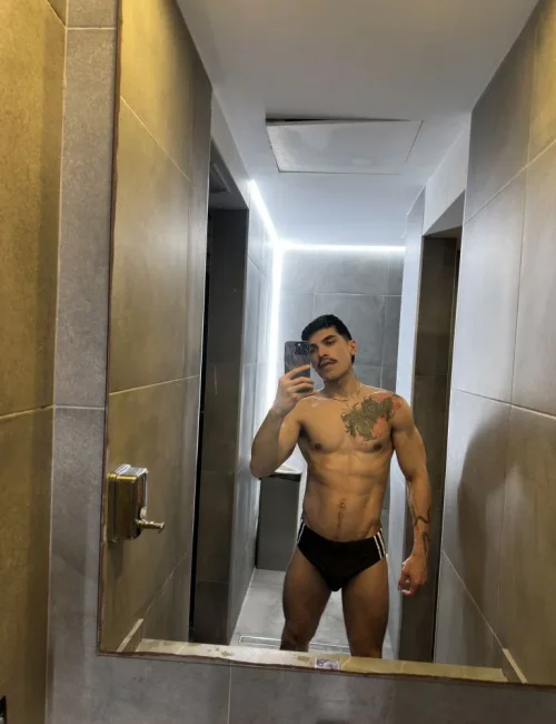 Donato photo 12, european, average, black hair, 183 cm, 79 kg, Hong Kong