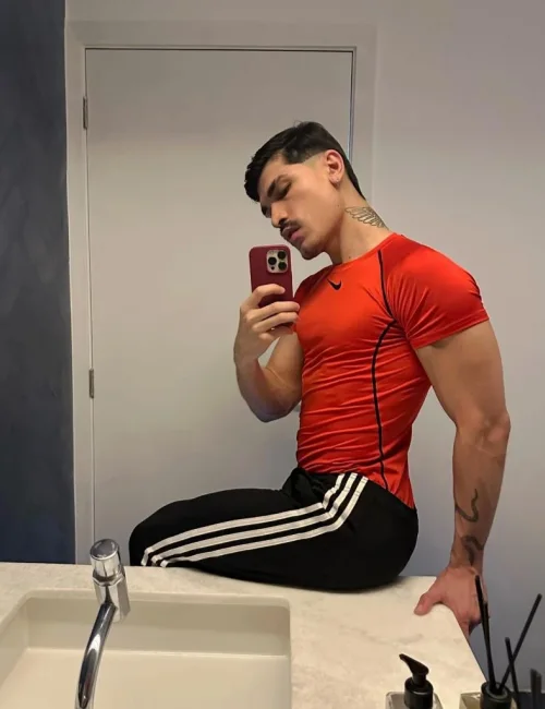 Donato photo 26, european, average, black hair, 183 cm, 79 kg, Hong Kong