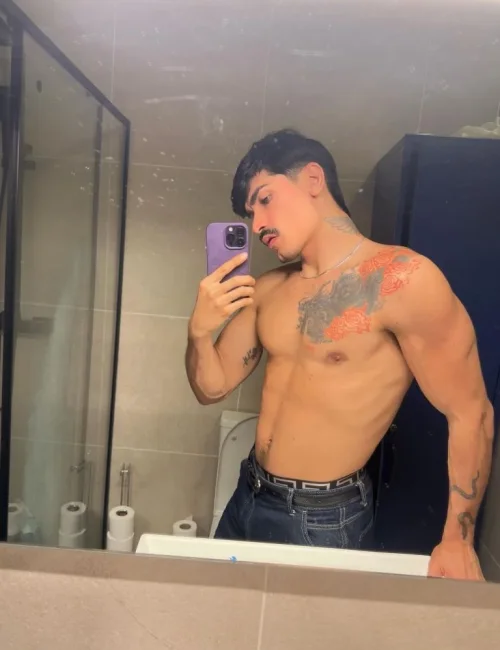Donato photo 31, european, average, black hair, 183 cm, 79 kg, Hong Kong