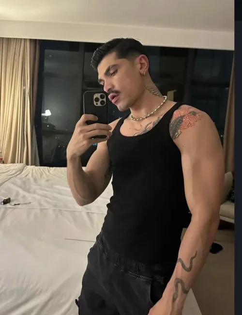 Donato photo 34, european, average, black hair, 183 cm, 79 kg, Hong Kong