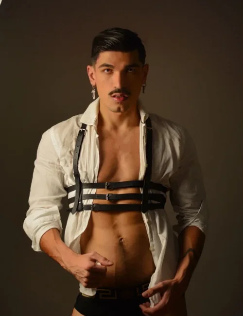 Donato photo 39, european, average, black hair, 183 cm, 79 kg, Hong Kong