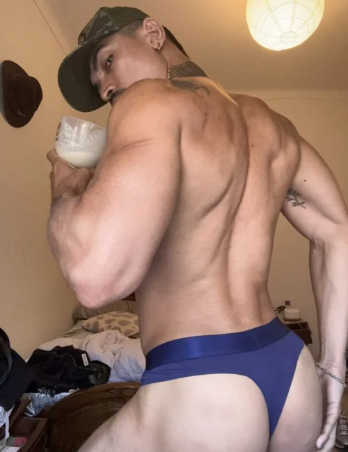 Donato photo 42, european, average, black hair, 183 cm, 79 kg, Hong Kong