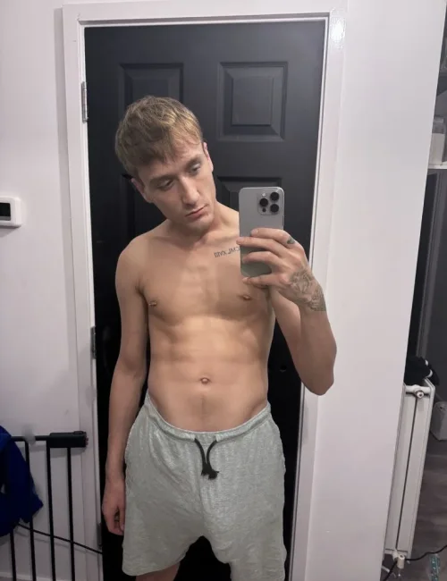 Mason photo 9, european, slim, brunette, 185 cm, 56 kg, Hong Kong