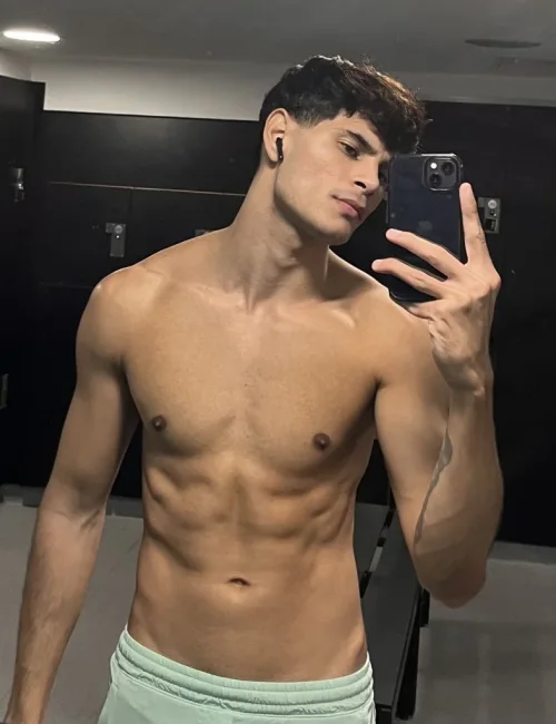 Patrick photo 4, asian, athletic, brunette, 175 cm, 65 kg, Hong Kong