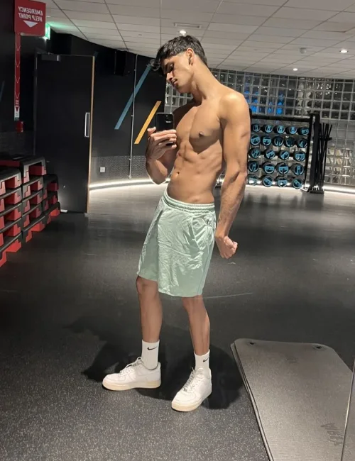 Patrick photo 5, asian, athletic, brunette, 175 cm, 65 kg, Hong Kong