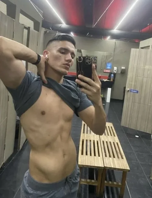 Vicente photo 5, ebony, average, black hair, 185 cm, 77 kg, Hong Kong