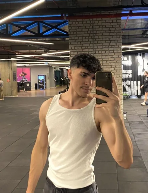 Xander photo 4, european, average, black hair, 180 cm, 77 kg, Hong Kong
