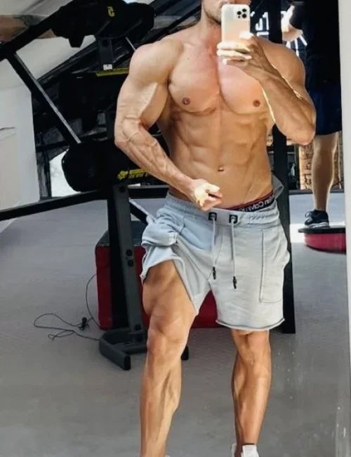 Adrian photo 7, european, busty, brunette, 180 cm, 103 kg, Hong Kong