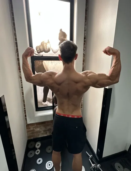 Adrian photo 8, european, busty, brunette, 180 cm, 103 kg, Hong Kong