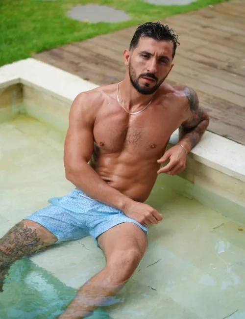 Bayram photo 1, asian, average, black hair, 178 cm, 72 kg, Hong Kong