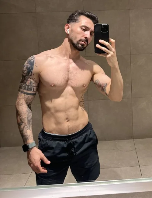 Bayram photo 13, asian, average, black hair, 178 cm, 72 kg, Hong Kong