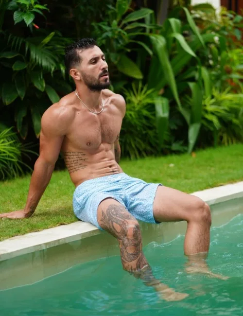 Bayram photo 7, asian, average, black hair, 178 cm, 72 kg, Hong Kong