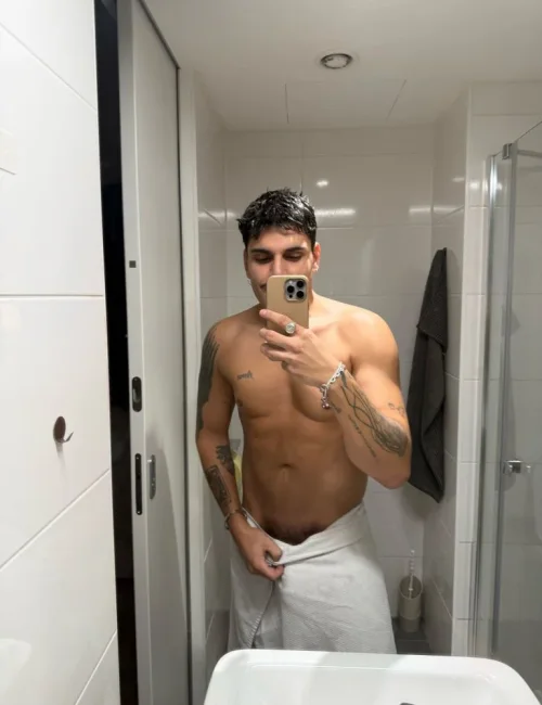 Zejdan photo 3, asian, average, black hair, 183 cm, 77 kg, Hong Kong