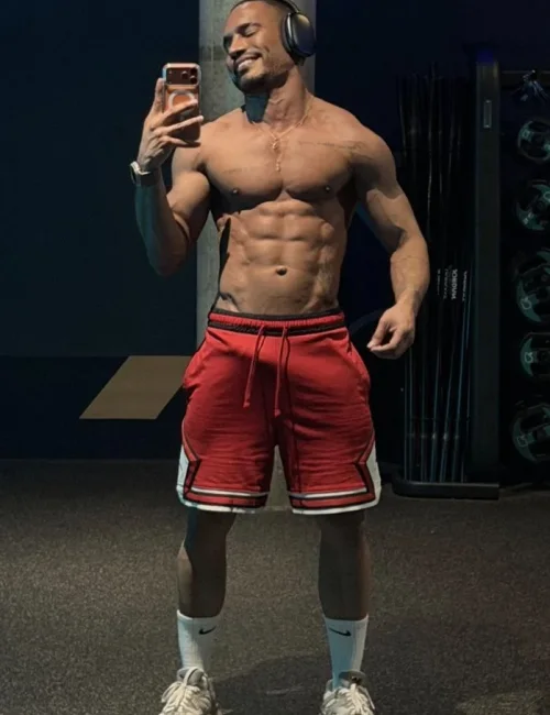 Vidal photo 19, european, average, black hair, 175 cm, 74 kg, Hong Kong