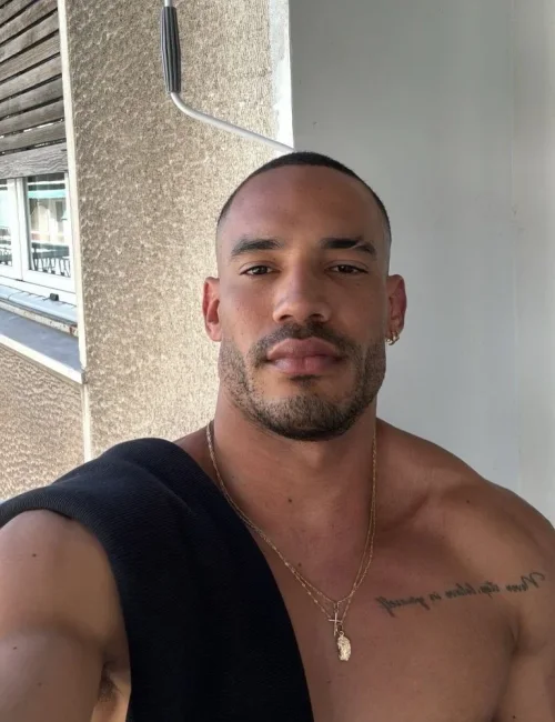 Vidal photo 22, european, average, black hair, 175 cm, 74 kg, Hong Kong